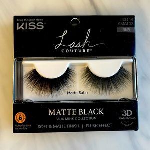 NWT kiss fake lashes